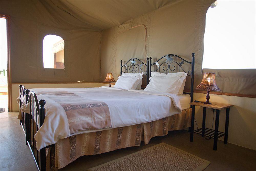 Desert Camp Сесрием Экстерьер фото